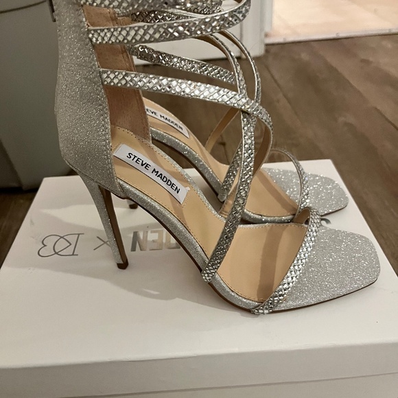 Steve Madden Heels - Picture 5 of 6